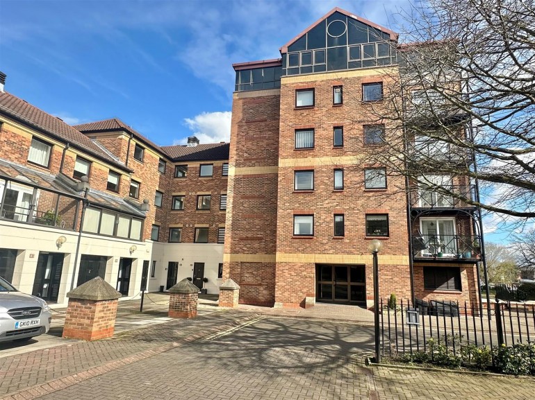 Postern Close, Bishops Wharf