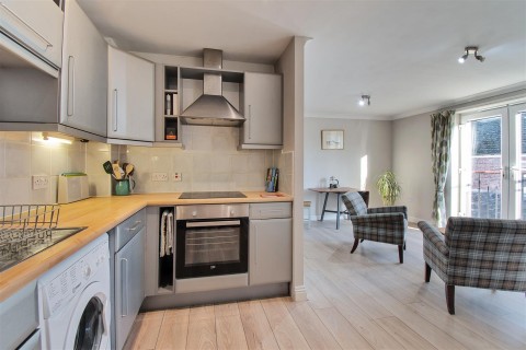 View Full Details for De Little Court, Vine Street