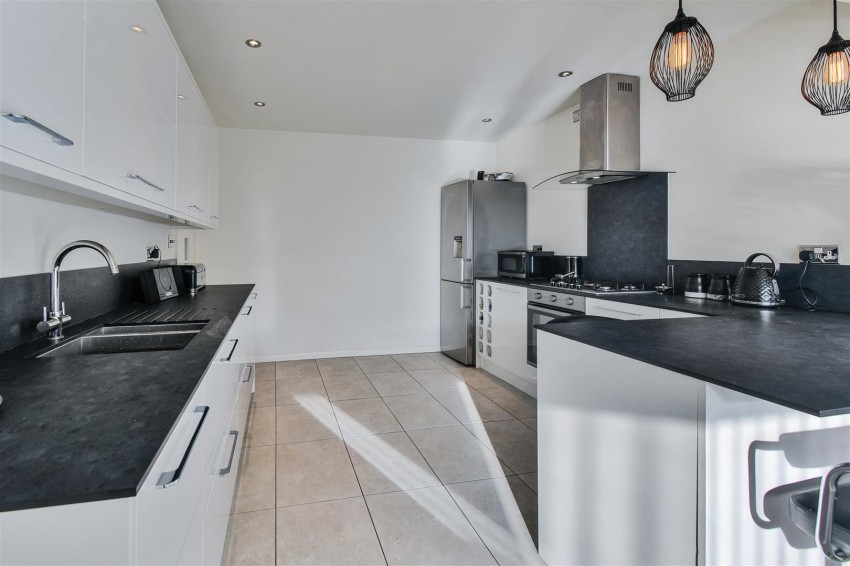 Images for Eva Avenue, Rawcliffe