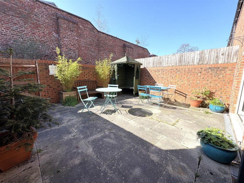 Images for Fountayne House, Lawrence Square