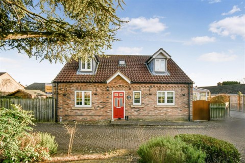 View Full Details for Chiltern Way, Huntington