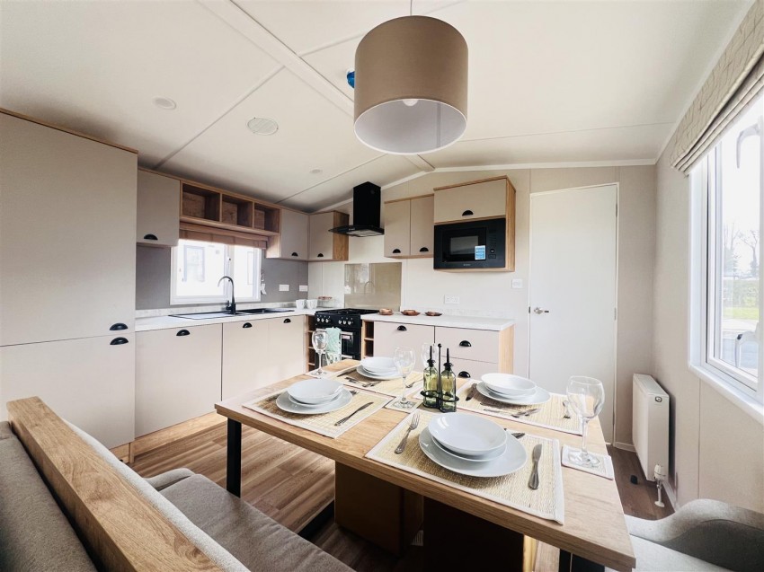 Images for Solis, Hutton Sessay