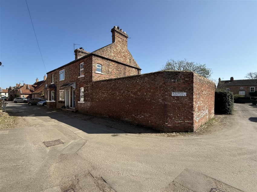 Images for Dunroyal, Helperby, York
