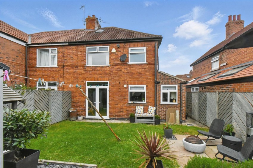 Images for White House Rise, Off Tadcaster Road