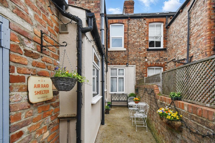 Images for Albemarle Road, South Bank