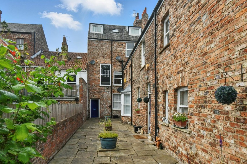 Images for Gillygate, York