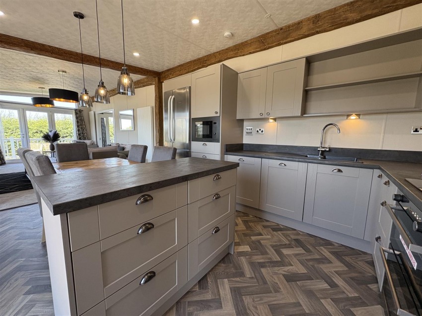 Images for Oakwood Retreat Country Park, Newton On Derwent, York