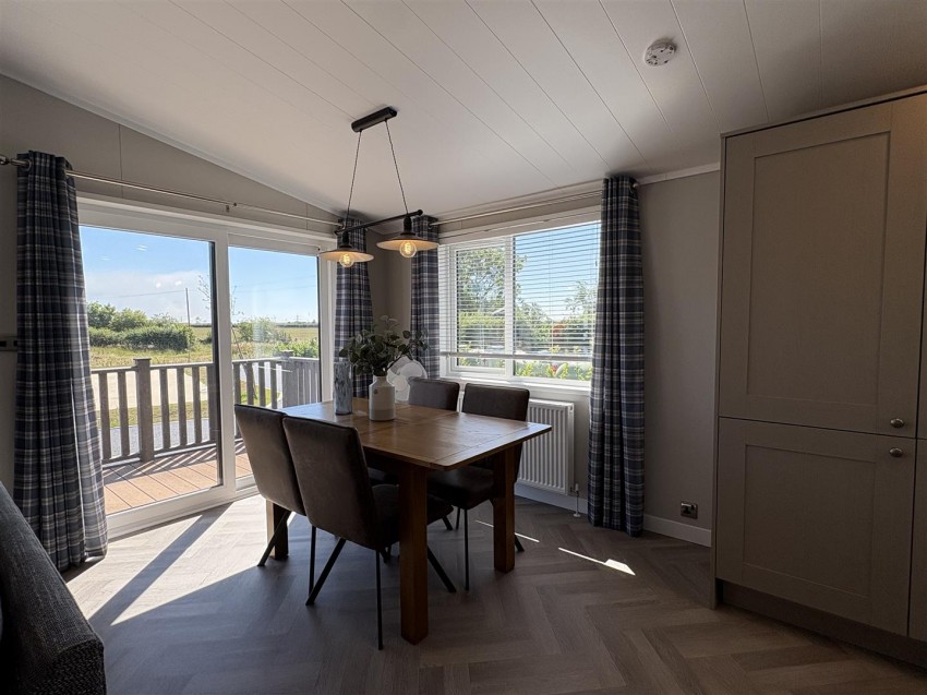 Images for Oakwood Retreat Country Park, Newton On Derwent, York