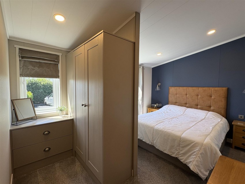 Images for Oakwood Retreat Country Park, Newton On Derwent, York