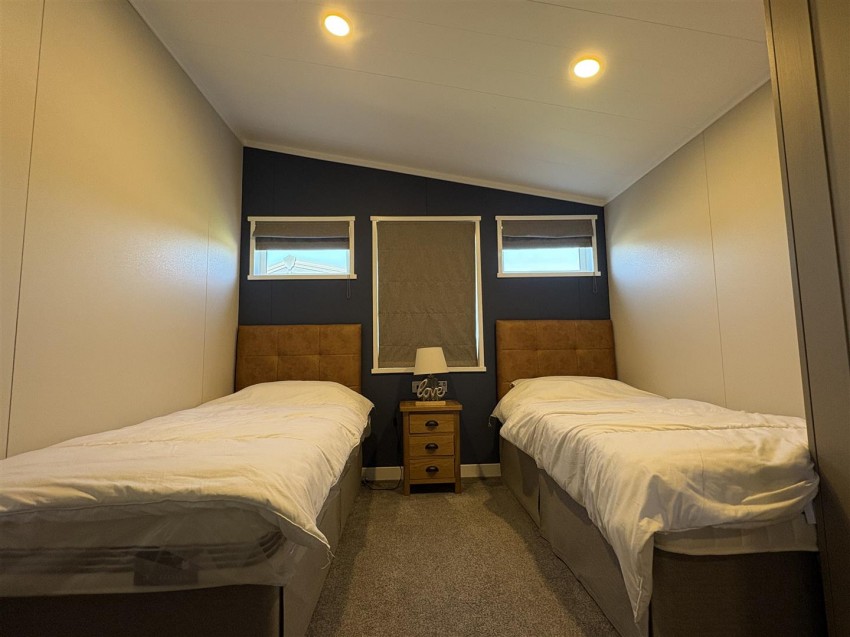 Images for Oakwood Retreat Country Park, Newton On Derwent, York