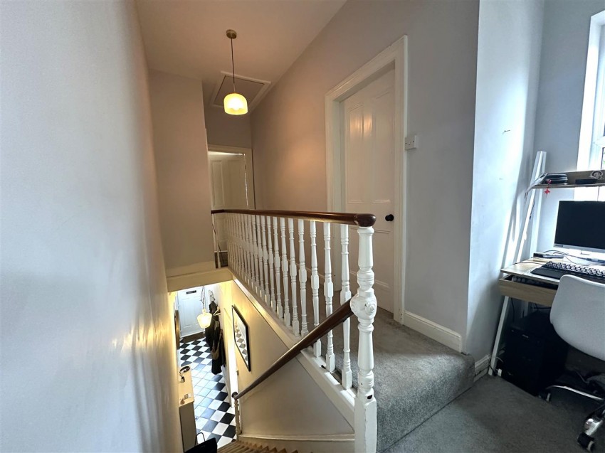 Images for 13 Gray Street, York