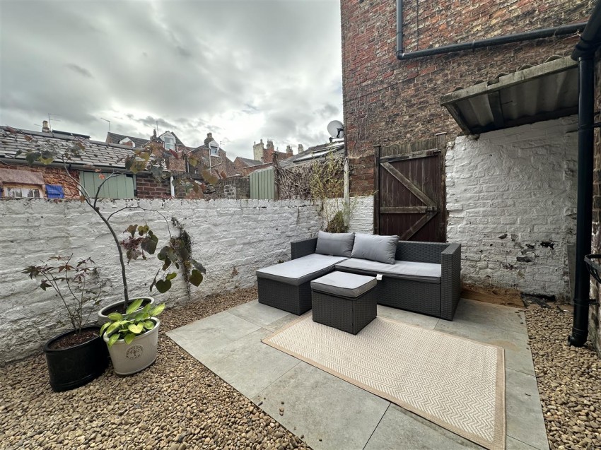 Images for 13 Gray Street, York