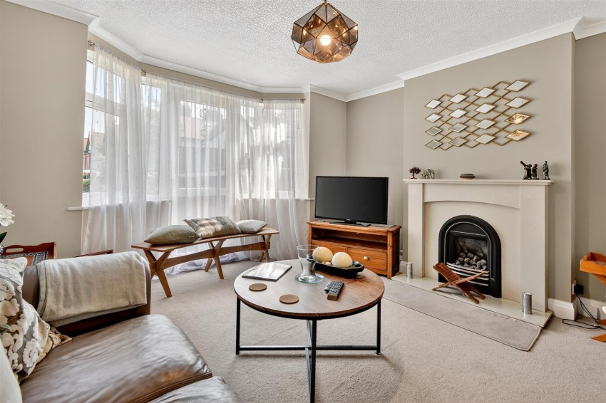 Images for Greencliffe Drive, York