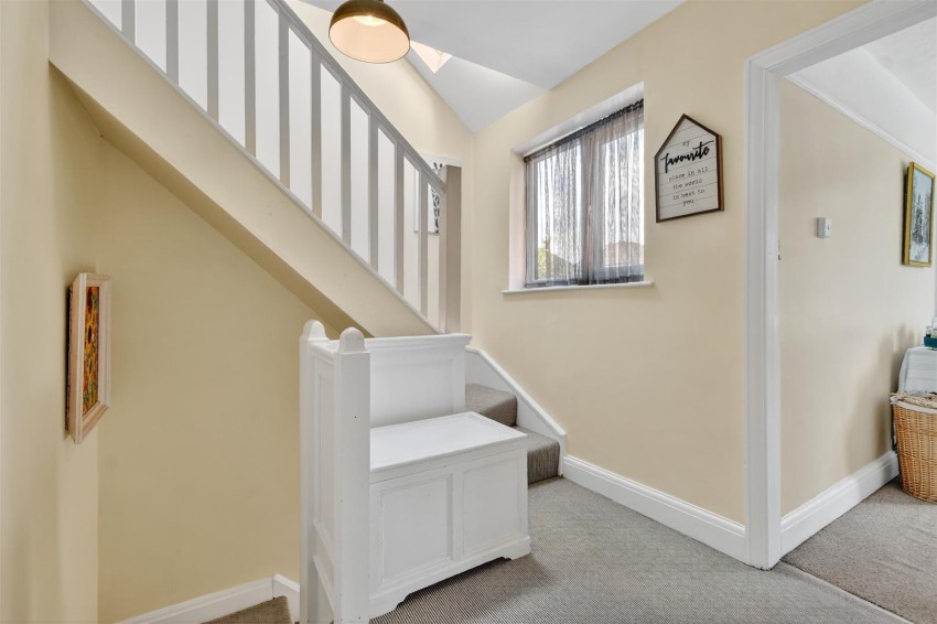 Images for Greencliffe Drive, York