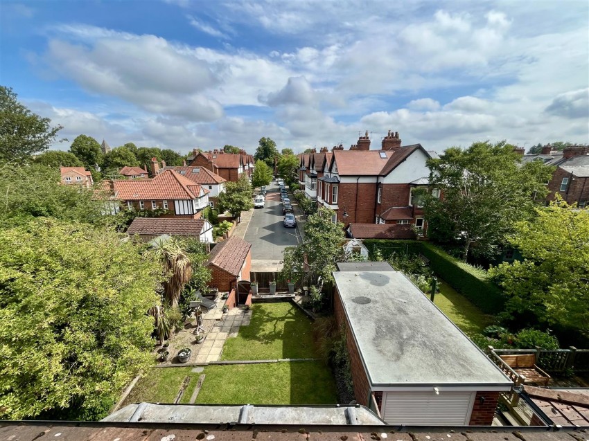 Images for Greencliffe Drive, York