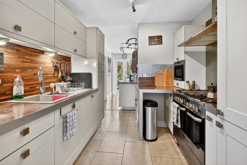 Images for Greencliffe Drive, York