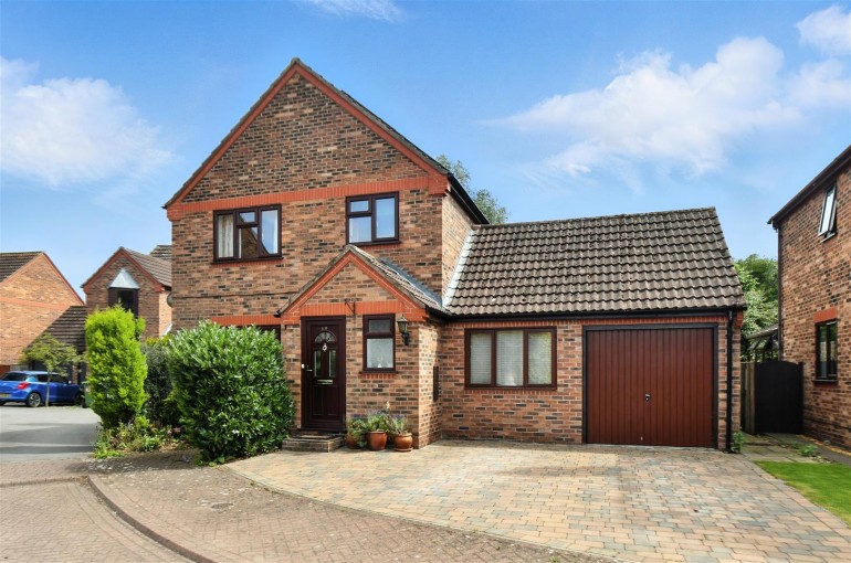 Dunroyal Close, Helperby, York