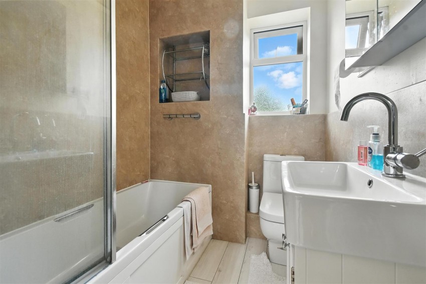 Images for Dunroyal Close, Helperby, York