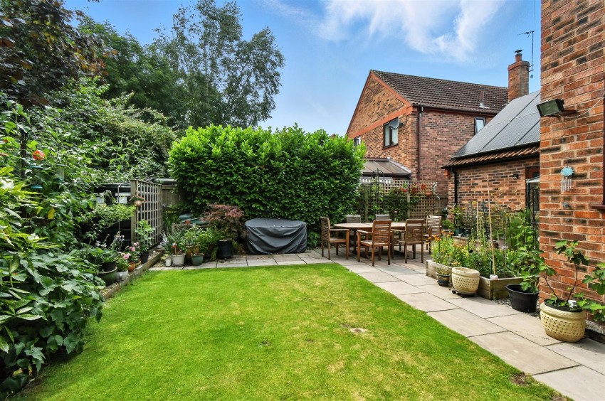 Images for Dunroyal Close, Helperby, York