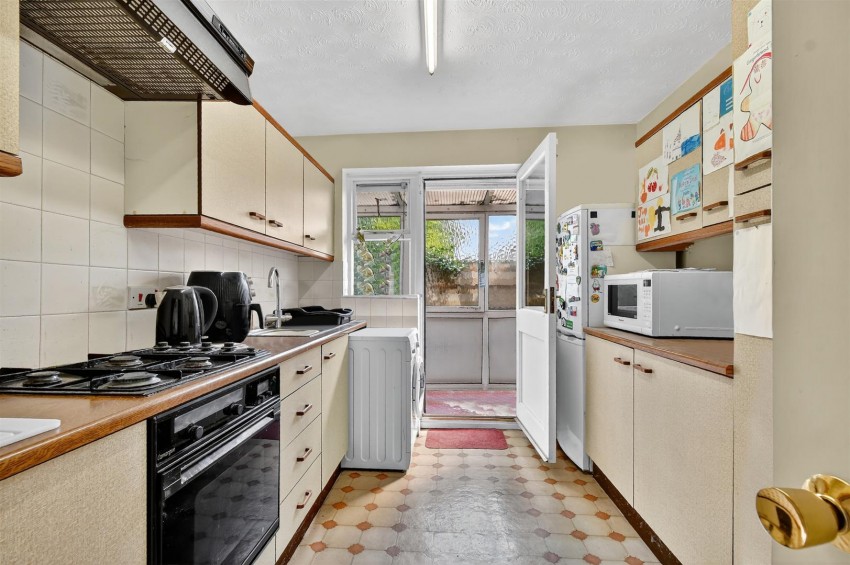 Images for Stonefield Avenue, Easingwold, York