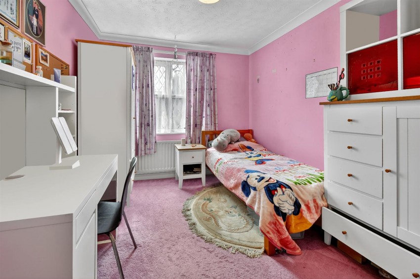 Images for Stonefield Avenue, Easingwold, York