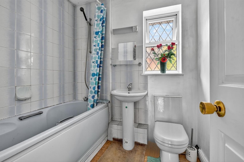 Images for Stonefield Avenue, Easingwold, York