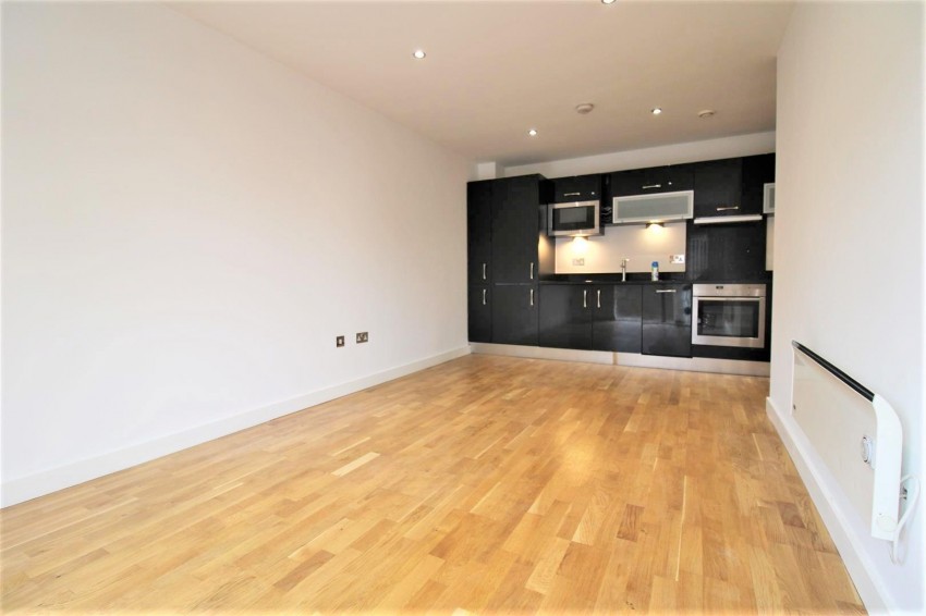 Images for Black Horse Lane, City Centre