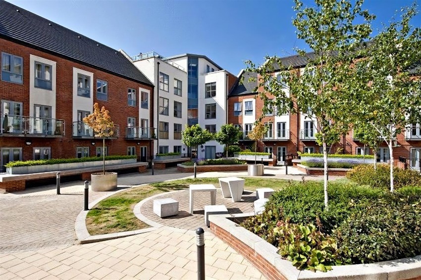 Images for Black Horse Lane, City Centre