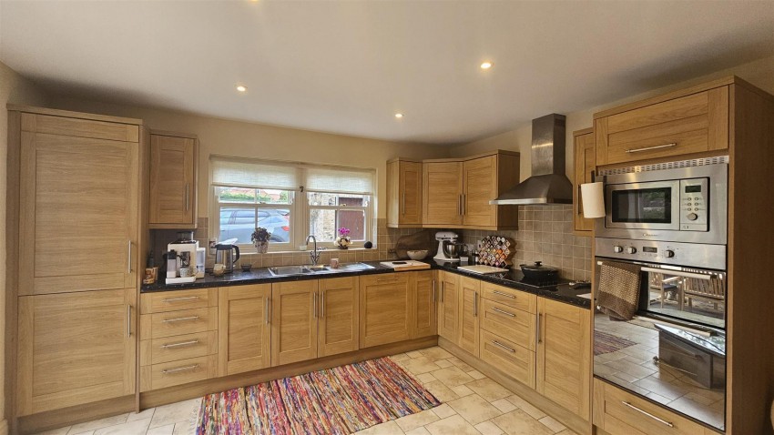 Images for Flaxton