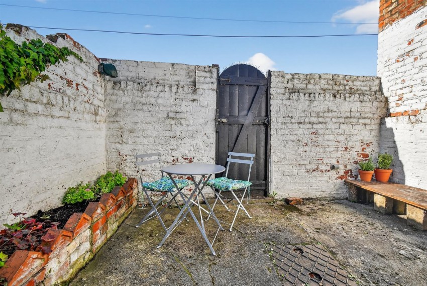 Images for 35 Cromer Street, York