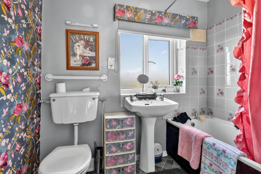 Images for Wentworth Ave, Thormanby, York