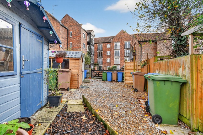 Images for St. Helens Square, Market Weighton, York