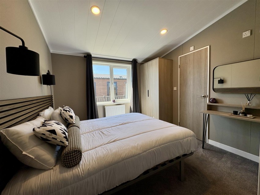 Images for Oakwood Retreet  Country Park, Newton On Derwent, York