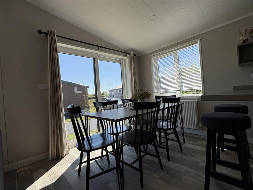 Images for Oakwood Retreet  Country Park, Newton On Derwent, York