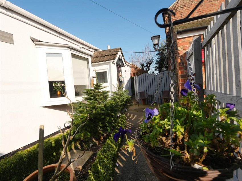 Images for Green Lane, North Duffield, Selby