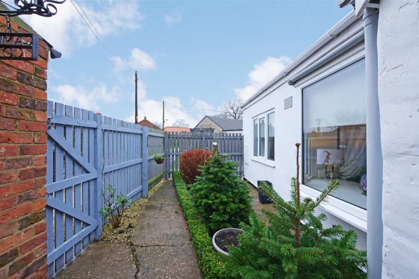 Images for Green Lane, North Duffield, Selby