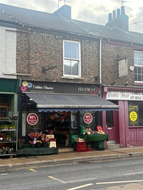 View Full Details for 6, Bishopthorpe Road, York