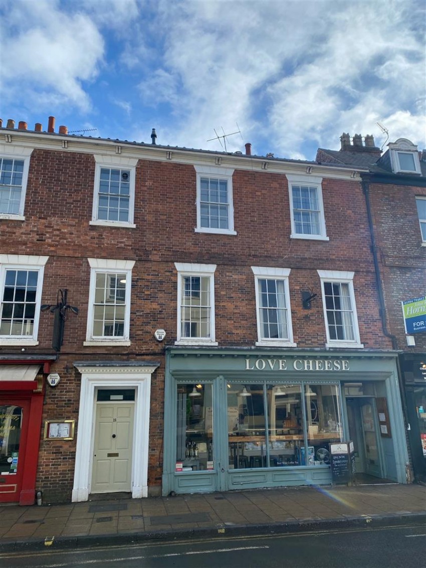 Images for 18 Gillygate, York