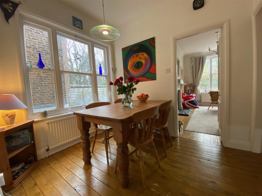 Images for 18 Gillygate, York