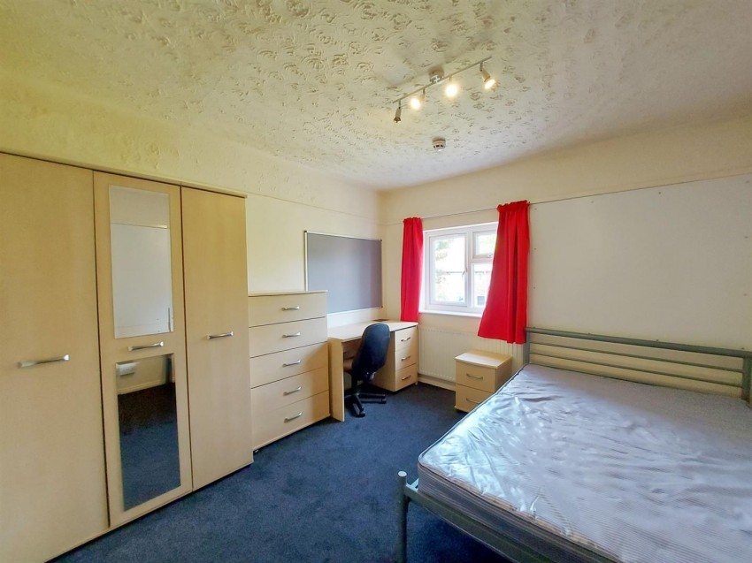 Images for Crombie Avenue, York