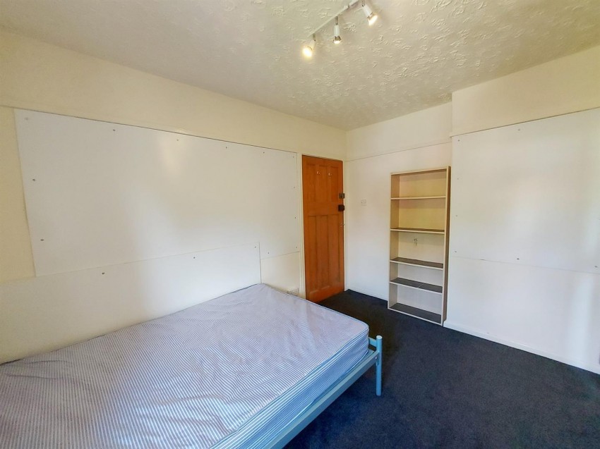 Images for Crombie Avenue, York