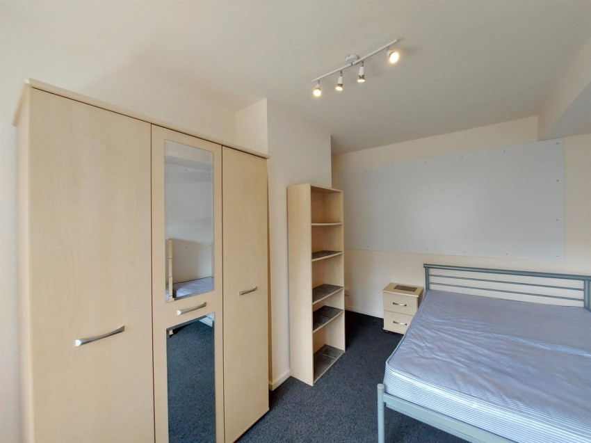 Images for Crombie Avenue, York