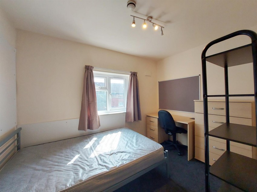 Images for Crombie Avenue, York