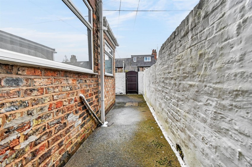 Images for Chatsworth Terrace, York