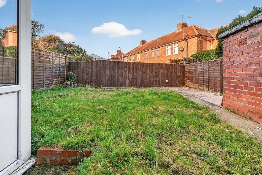 Images for Starkey Crescent, York