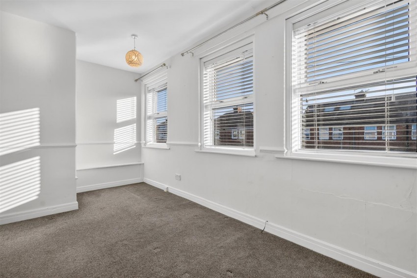 Images for Starkey Crescent, York