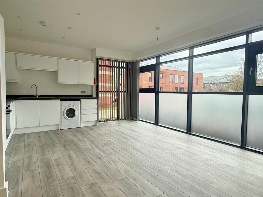 Images for Aviator Court, York