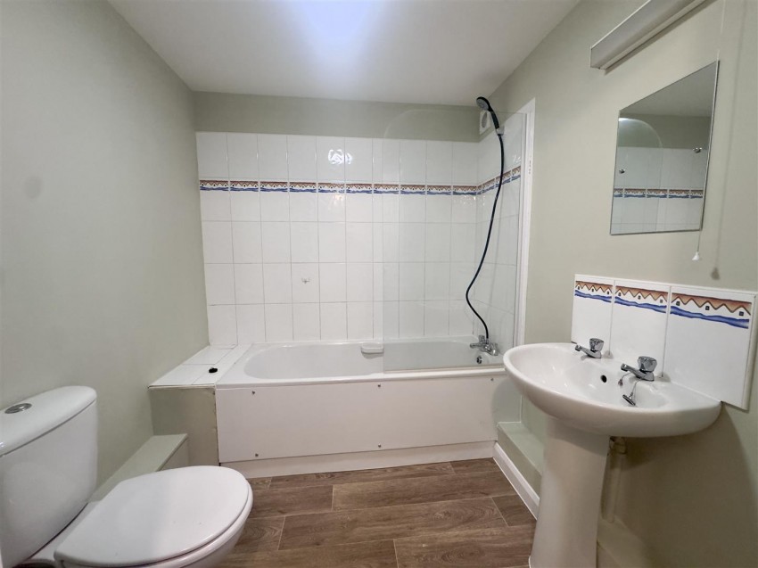 Images for 28 Trafalgar Street, York