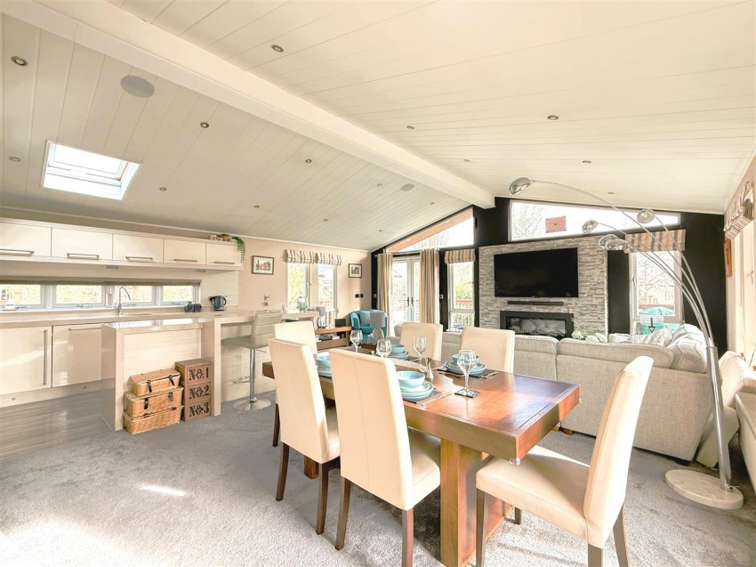 Images for Abbots Green, Bulk