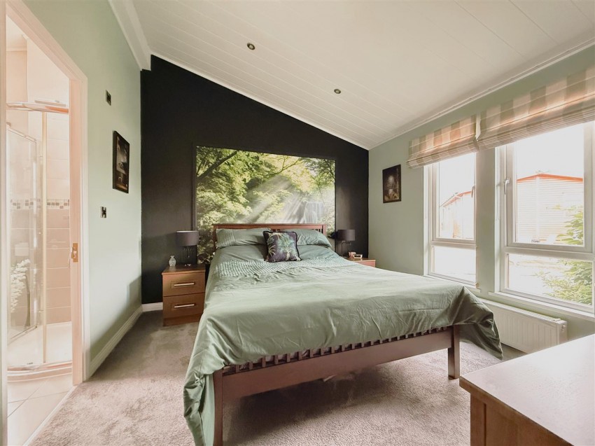 Images for Abbots Green, Bulk